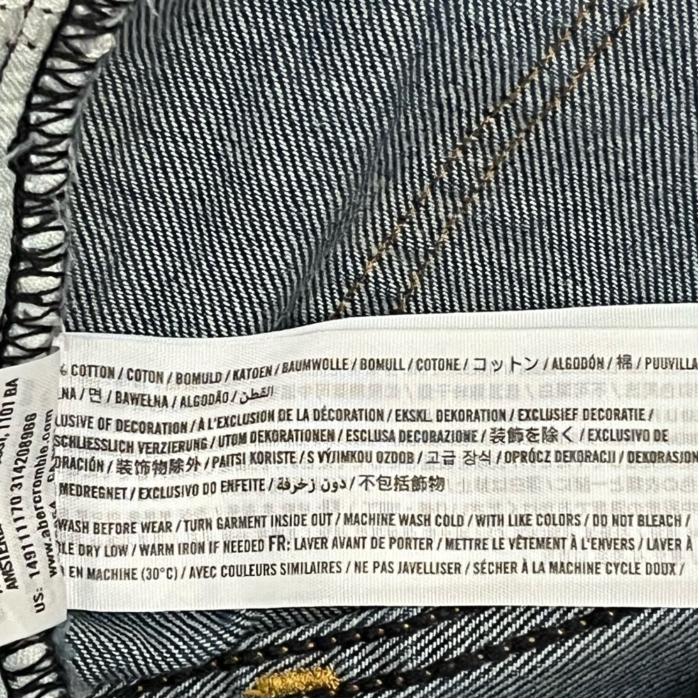 Abercrombie & Fitch Dark Blue Distressed Jean Shorts. Size 29/2. EUC - Picture 9 of 11
